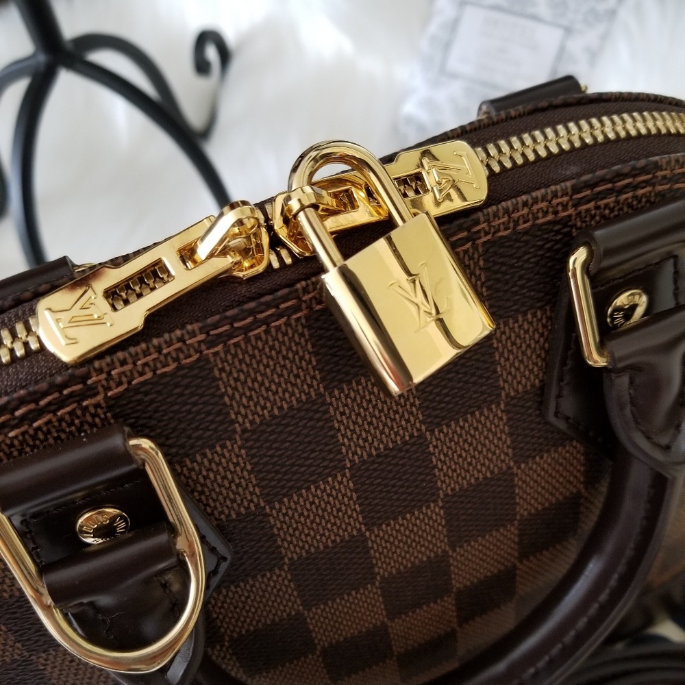🎉🎉SOLD🎉🎉 Authentic Louis Vuitton Alma BB - Picture 2 of 6